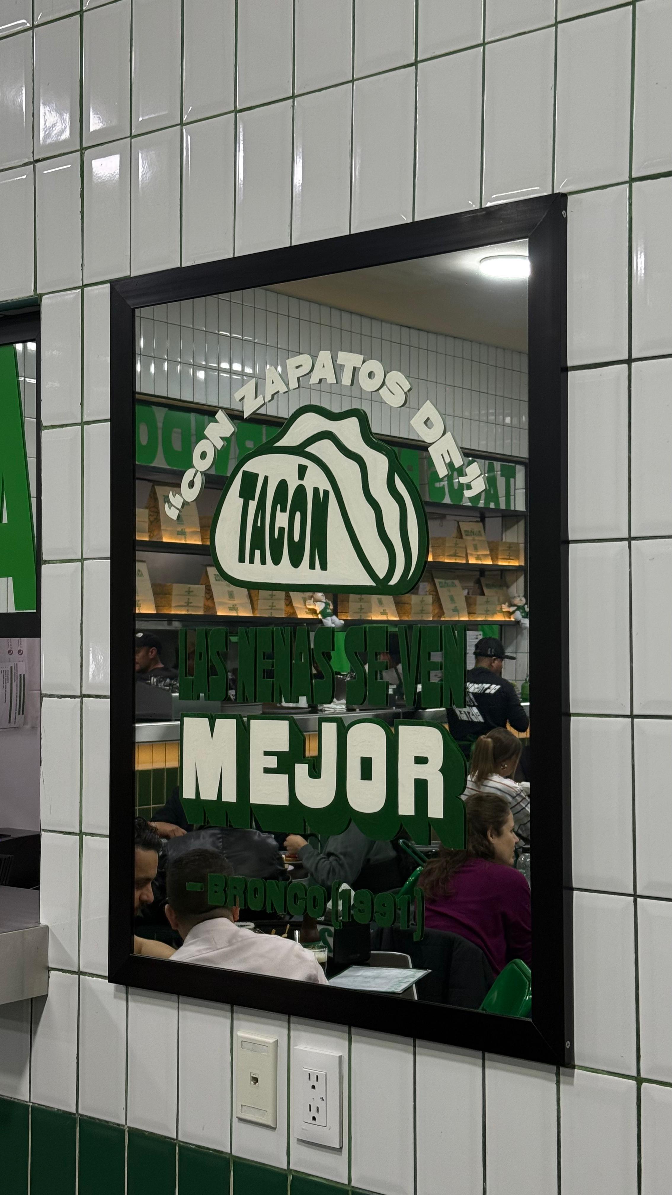 Espejo con Vinil de Recorte