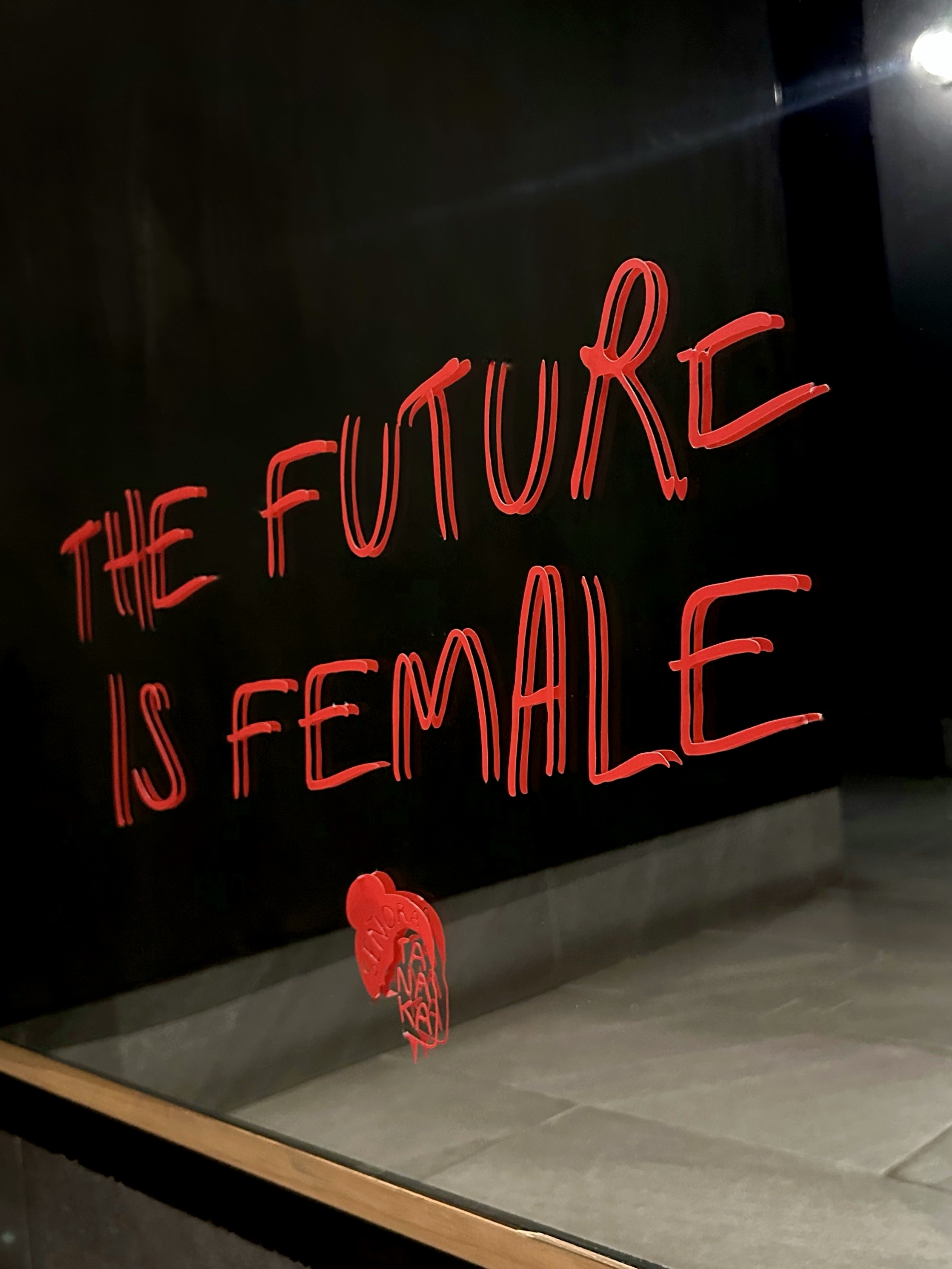 Impresión de rotulación en espejo